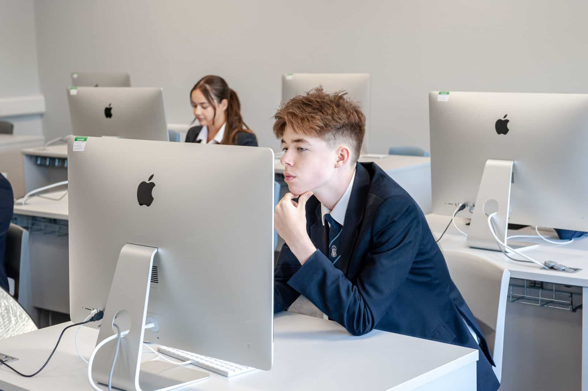 Featured image for Finding the Right Balance With Technology in Education